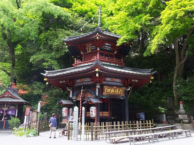 水澤寺の六角二重塔